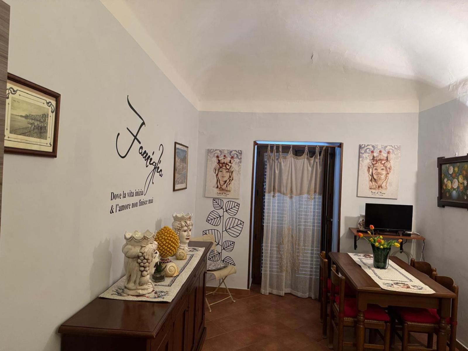 Casa Vacanze Mimi Cefalu Luaran gambar